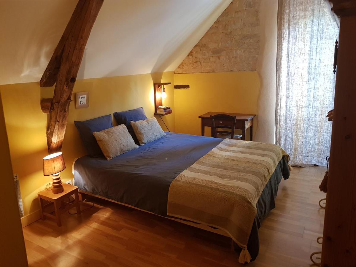 Bed and Breakfast Le Moulin De Jules Et Akasha Murat Exterior foto