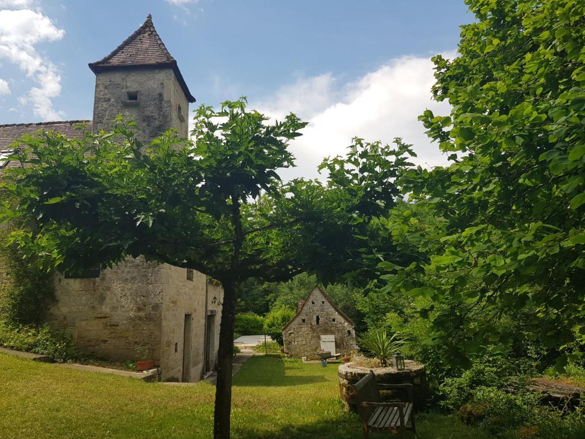 Bed and Breakfast Le Moulin De Jules Et Akasha Murat Exterior foto